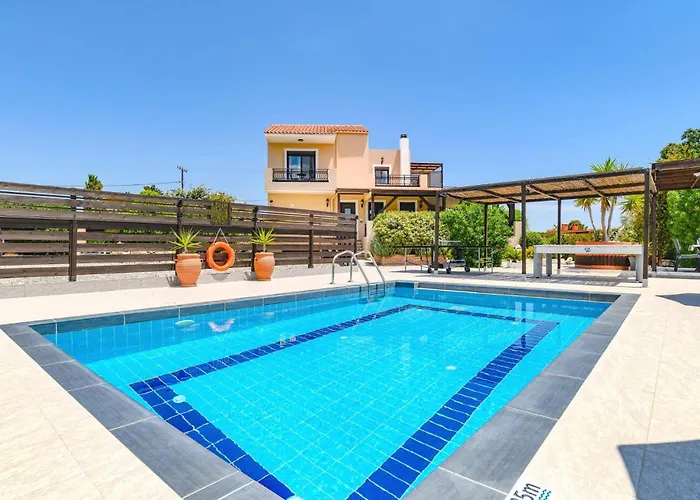 Villa Alnika Azalea By *