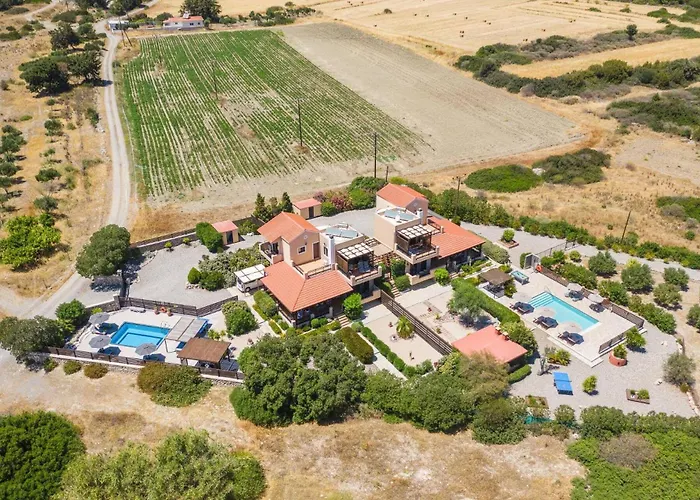 빌라 Alnika Azalea By *